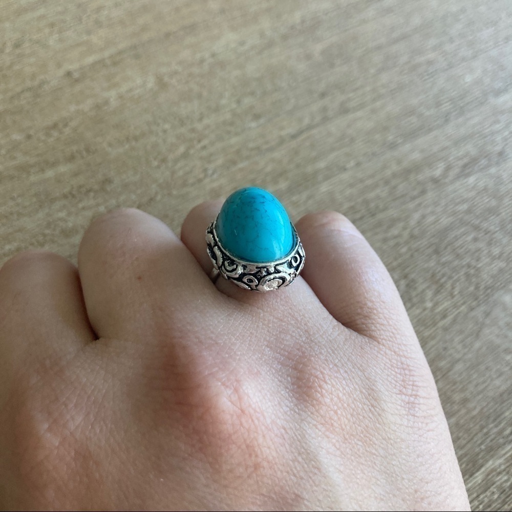 Turquoise stone statement silver ring - Picture 8 of 16